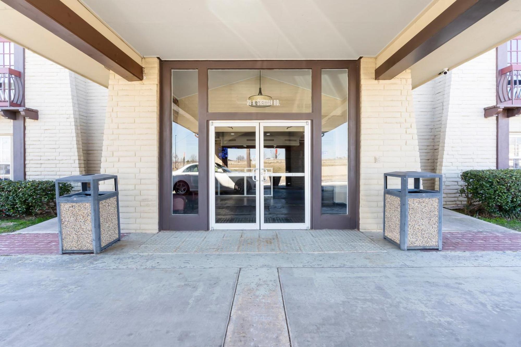Oyo Hotel Tulsa N Sheridan Rd & Airport Dış mekan fotoğraf